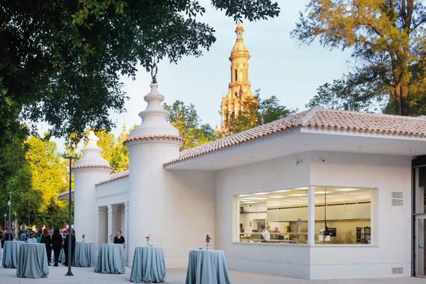 Cómo moverse en Nochevieja en Sevilla: metro, taxi y aparcamiento